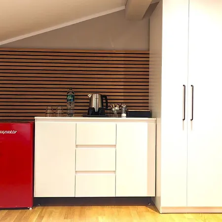 3 Rooms - Zimmervermietung Naehe Flughafen Ber - Gratis Wlan, Parken & Netflix Berlin Eksteriør billede