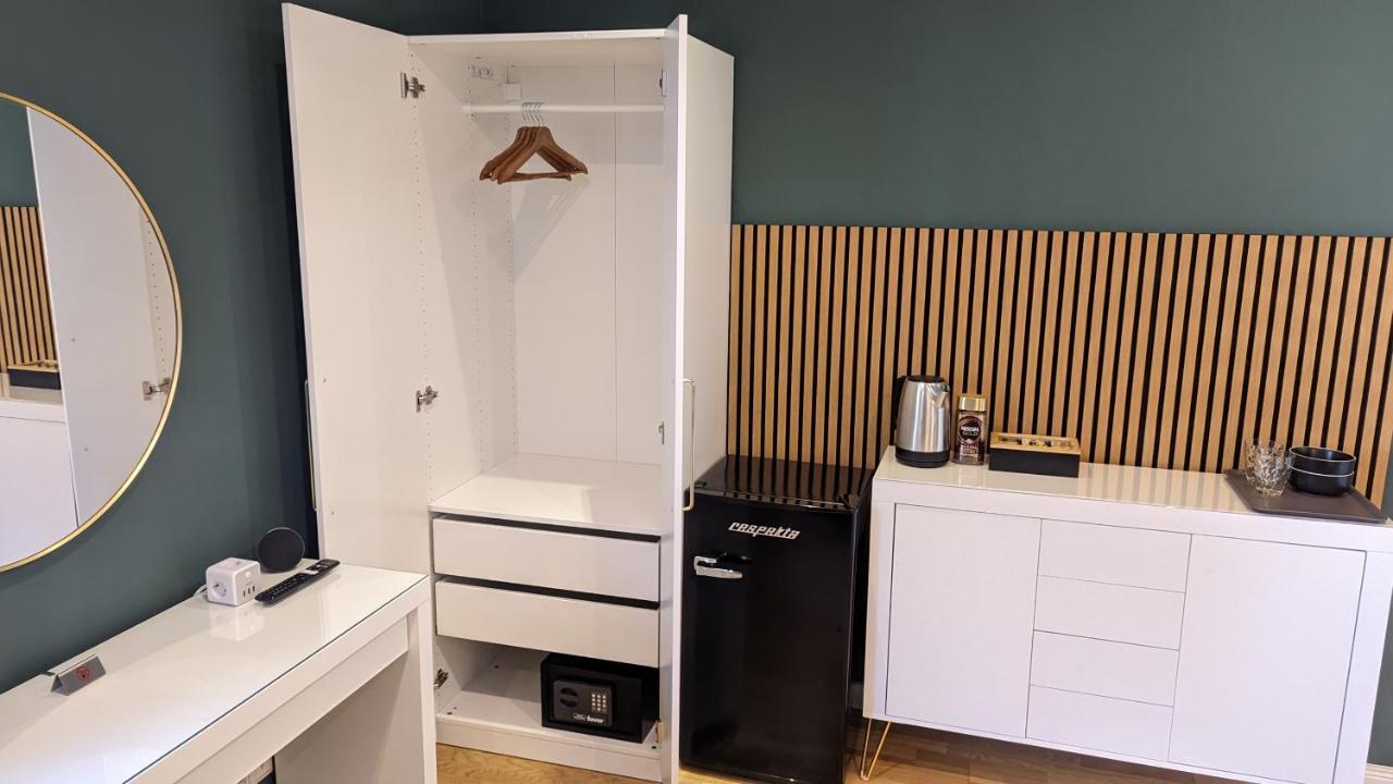 Habitación en casa particular 3 - Zimmervermietung Naehe Flughafen Ber - Gratis Wlan, Parken & Netflix