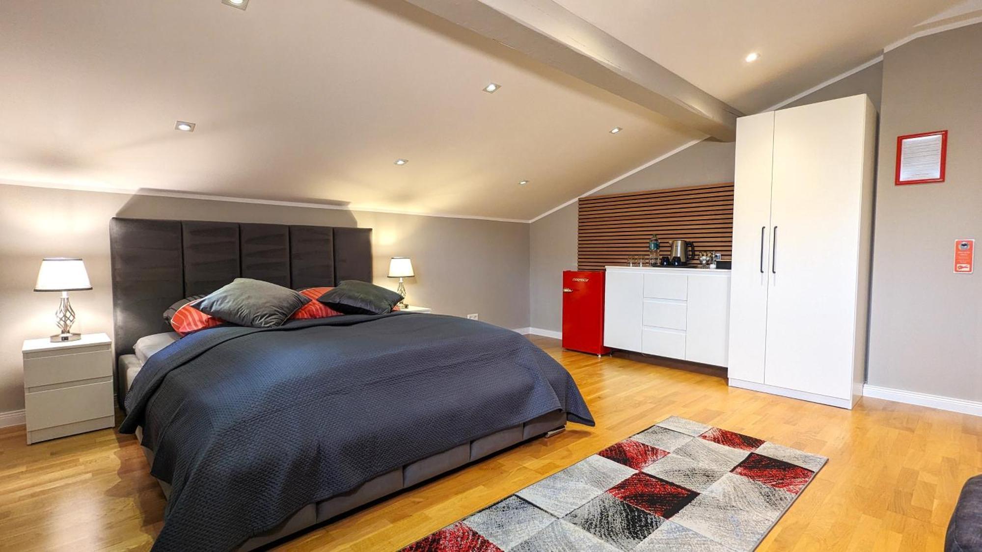 Habitación en casa particular 3 - Zimmervermietung Naehe Flughafen Ber - Gratis Wlan, Parken & Netflix *